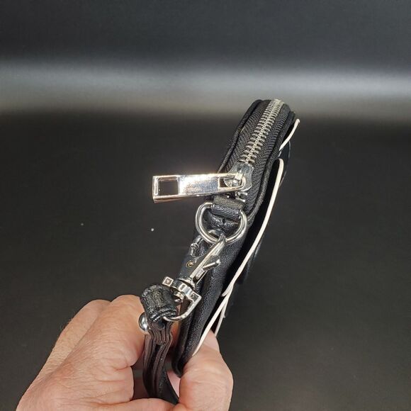 Black Leather Rosette Wristlet 5.75" Floral Round Clutch - Picture 5 of 6